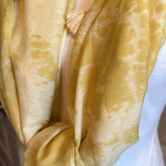J. Jill Pure Jill Sunlight Scarf India Gold Tassels NWT - Picture 5 of 5